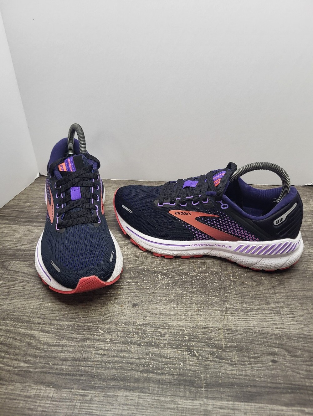 Brooks Adrenaline GTS 22 Running Shoes Sneakers Women's Size 7.5